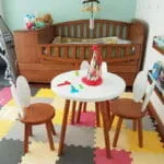 mesa y sillas conejo